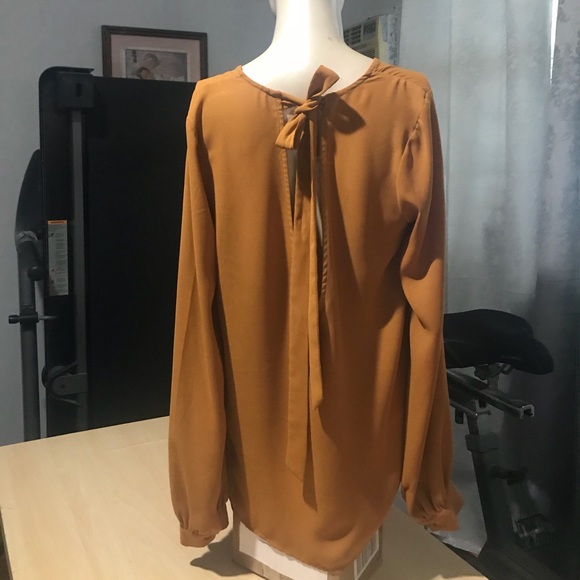 Cute top - Picture 4 of 5